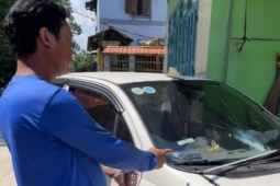 Đồng Nai: Tạm giữ người dùng dao phay chém ô tô đậu bên đường