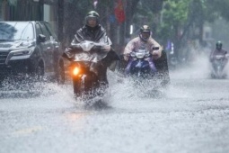Miền Bắc chuyển mưa dông mạnh từ chiều mai