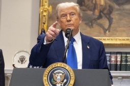  " Êm "  với Trung Quốc, Tổng thống Donald Trump chĩa mũi dùi sang EU