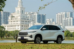 Khách hàng Việt “xanh hóa” lựa chọn ô tô: Toyota khẳng định vị thế mảng xe Hybrid