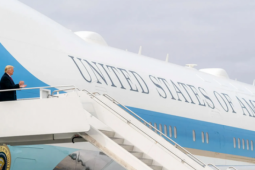 Qatar tặng máy bay 400 triệu USD, Tổng thống Donald Trump có được nhận?