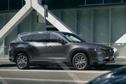 Giá xe Mazda CX-8 niêm yết và lăn bánh tháng 5/2025