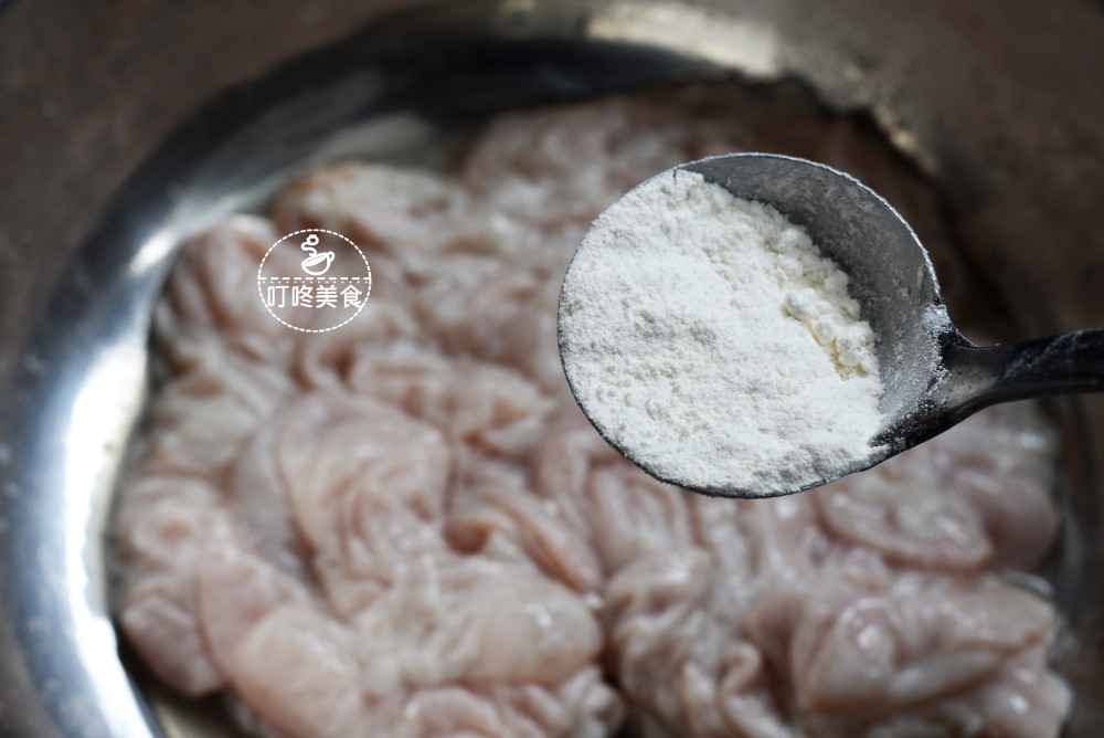 Chỉ cần 2 nguyên liệu này giúp khử sạch mùi tanh, lòng heo trắng tinh - 3