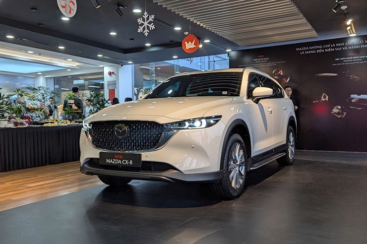 Giá xe Mazda CX-8 niêm yết và lăn bánh tháng 5/2025 - 1