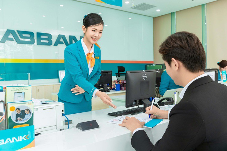 Tiết kiệm ngân hàng vẫn là một kênh đầu tư được nhiều người lựa chọn