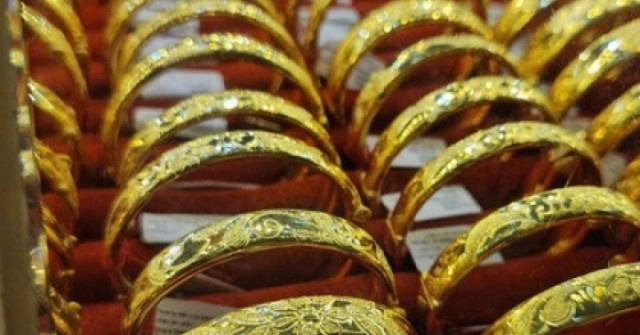 Sáng 13-5, giá vàng trong nước biến động lạ