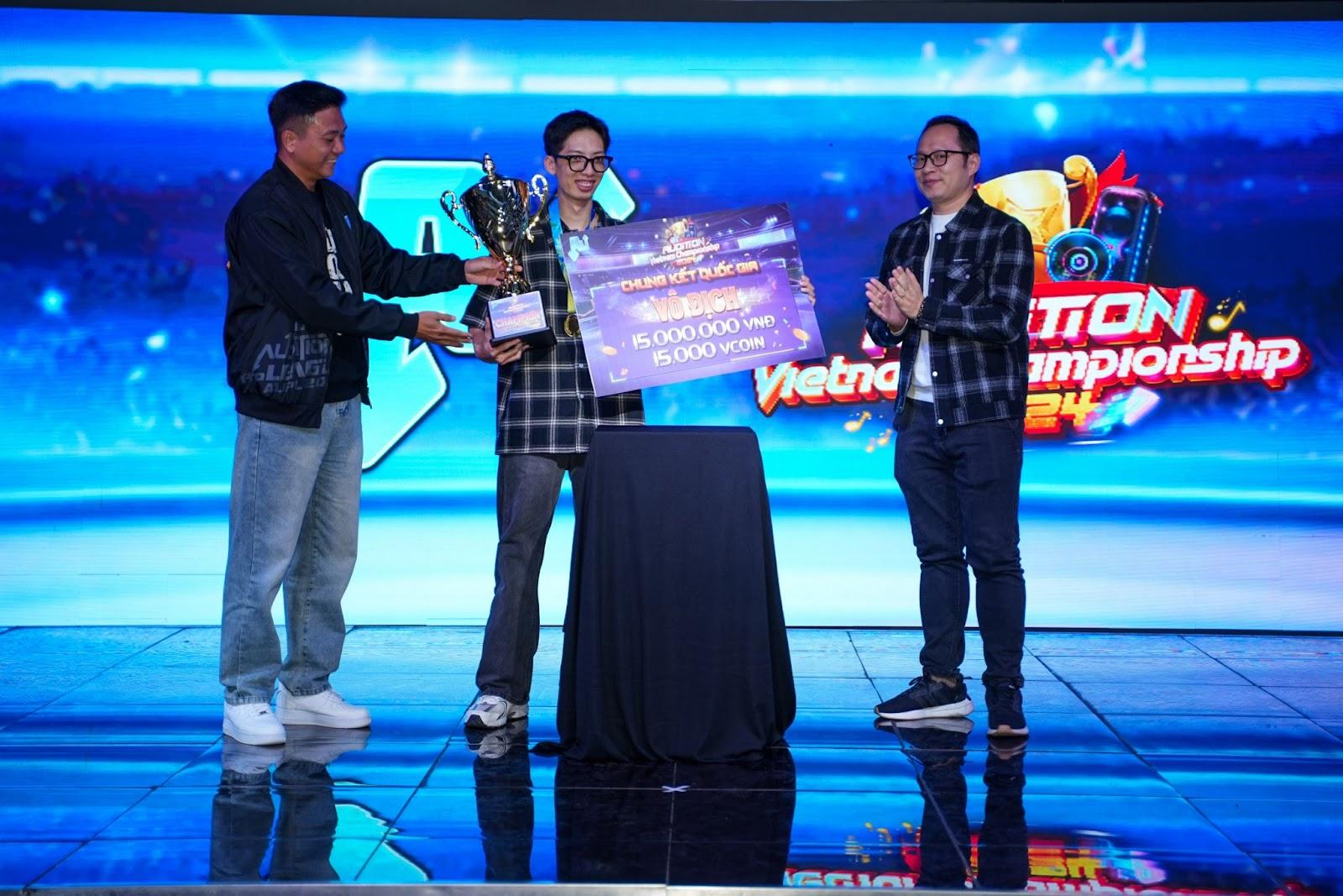 AVC 2024 vừa qua, tuyển thủ Huỳnh Bá Huy đại diện Fanclub Tp.Hồ Chí Minh đã chạm đỉnh vinh quang với chức vô địch.