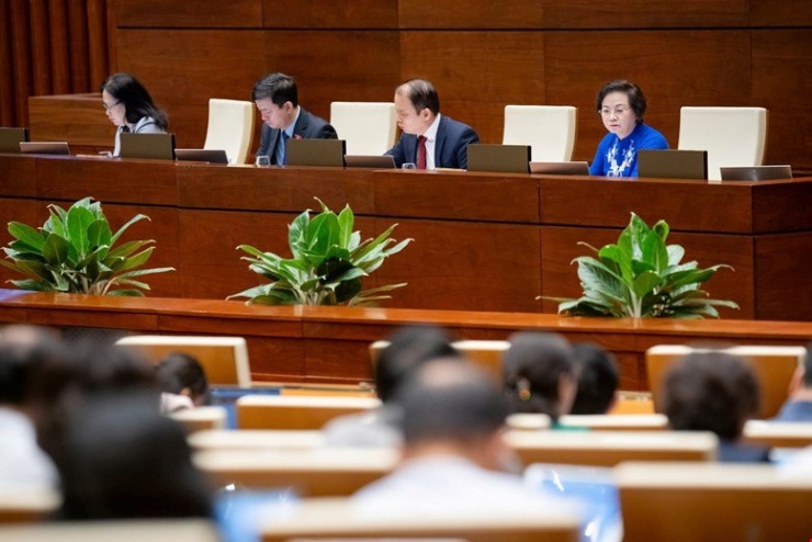 Quốc hội thảo luận về Dự thảo Nghị quyết sửa đổi, bổ sung một số điều của Hiến pháp năm 2013 và Dự án Luật Tổ chức chính quyền địa phương (sửa đổi). Ảnh: Quốc hội