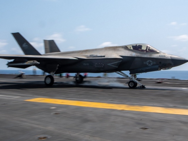 “Tên lửa Houthi bay gần đến mức F-35 Mỹ phải cơ động né tránh“