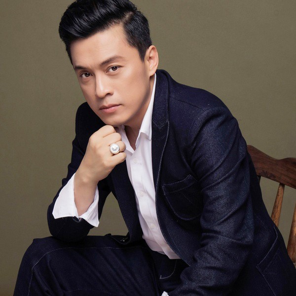 Ca sĩ Lam Trường.