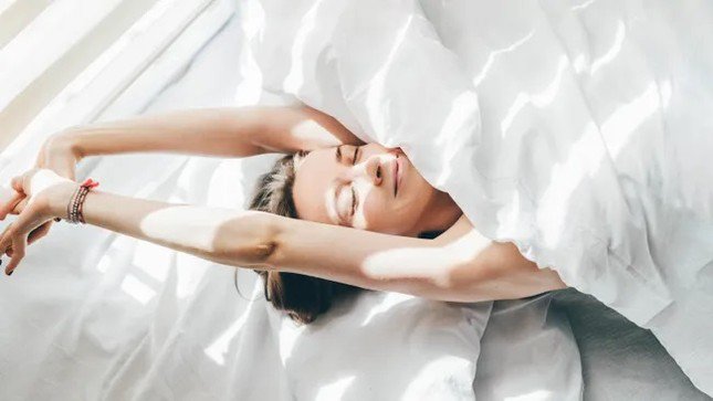 Những người ngủ ít tự nhiên dường như phát triển tốt hơn so với những người khác. (Ảnh: Maria Korneeva)
