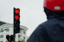 Đèn đỏ dài gấp 5 lần đèn xanh, có bất cập?