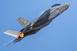  ' Tên lửa Houthi bay gần đến mức F-35 Mỹ phải cơ động né tránh ' 