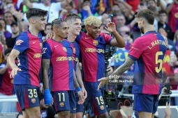Barca "cỗ máy" ngược dòng 3 lần khiến Real khiếp vía, bản lĩnh nhà vua thời Flick