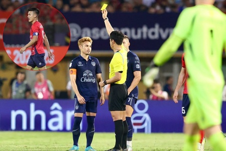Căng thẳng trận Công an Hà Nội - Buriram, Quang Hải & Theerathon va chạm nảy lửa