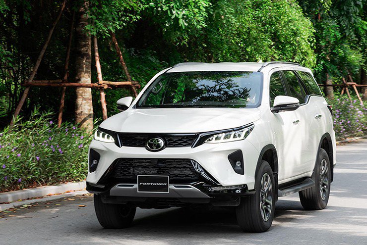 Giá xe Toyota Fortuner tháng 5/2025, SUV cỡ D từ 1,055 tỷ đồng - 1