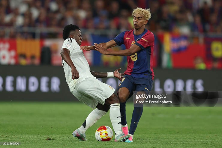 Vinicius bị tố triệt hạ Yamal gây phẫn nộ, fan Barca đòi treo giò 9 trận - 3