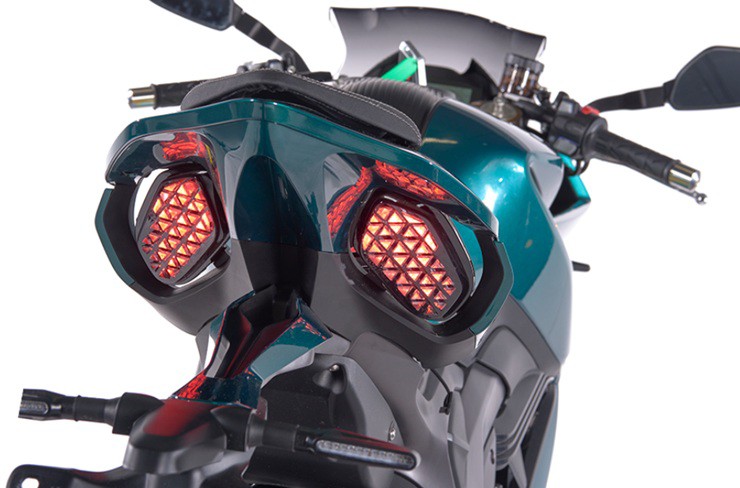 Chiếc sportbike khiến dân chơi “sốc nhẹ”: Sức mạnh và trang bị khủng, mà giá cực mềm! - 5