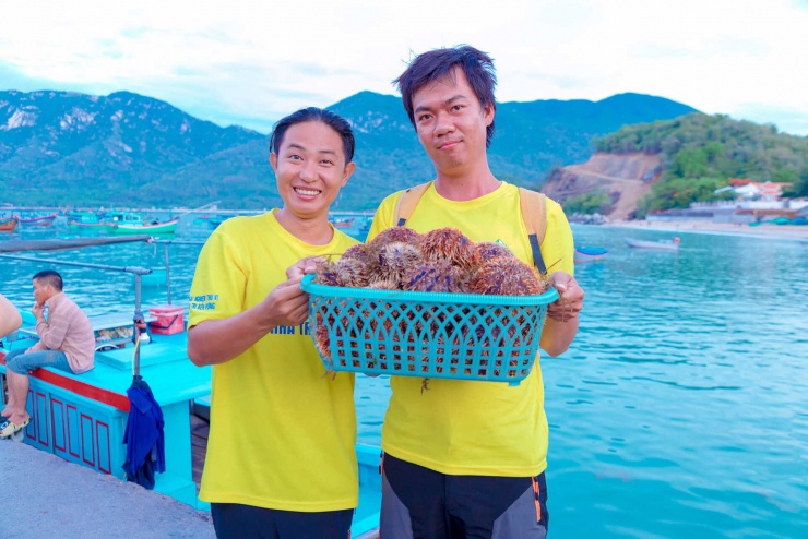 Làng chài &#39;nhiều không&#39; ở Khánh Hòa, khách cầm 100.000 đồng thành &#39;đại gia&#39; - 5