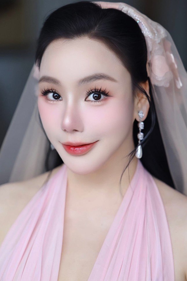 Dàn sao dự đám cưới Hồ Quỳnh Hương - 1