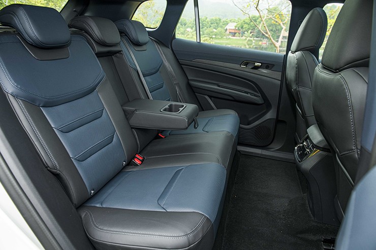 Giá xe Ford Territory tháng 5/2025, hỗ trợ 100% lệ phí trước bạ - 11