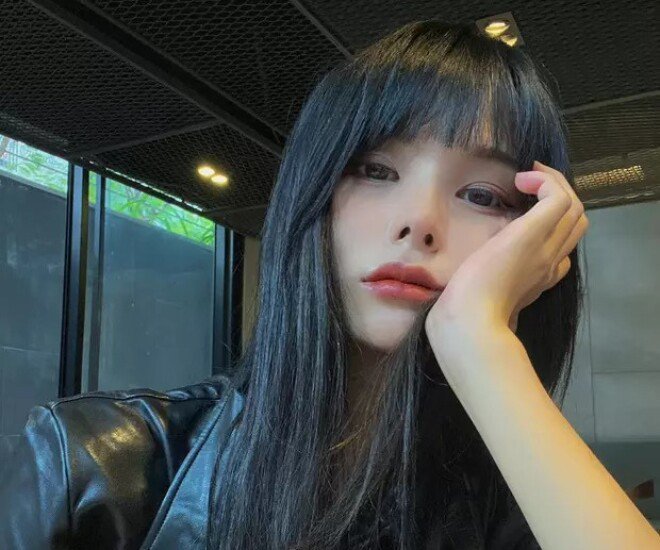 Lim Feng là ai: Hot girl xứ Huế nóng bỏng, bạn gái Wren Evans, vừa viết 12 nghìn chữ kể chuyện bị "cắm sừng" - 1
