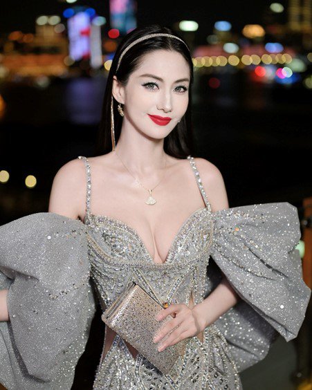 Ở tuổi 35, nữ diễn viên Lam Tâm Nghiên vẫn độc thân. (Ảnh: Weibo).