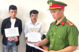 Hai đối tượng cầm mã tấu chém người lúc giữa khuya