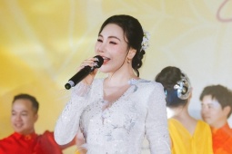 Công ty của ca sĩ Hồ Quỳnh Hương và chồng có quy mô thế nào?