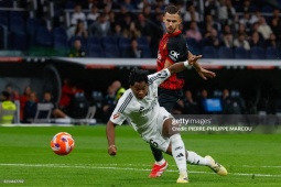 Đêm  " điên rồ "  tại Bernabeu: Real Madrid bật tung cảm xúc, cảm ơn trái bóng tròn