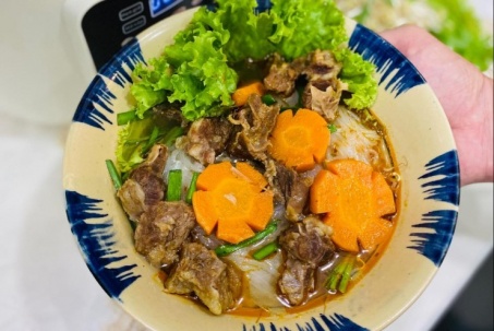 Cách làm hủ tiếu bò kho siêu ngon cho bữa tối lười nấu cơm