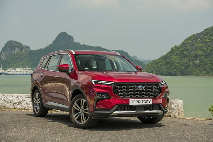 Giá xe Ford Territory tháng 5/2025, hỗ trợ 100% lệ phí trước bạ - 1