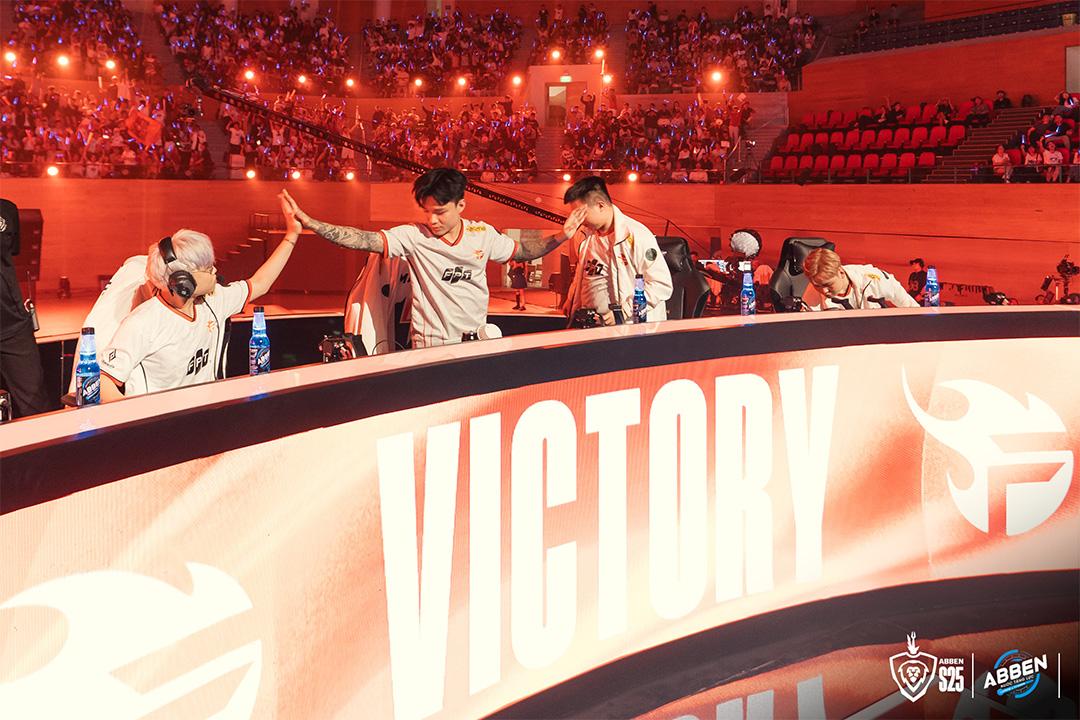 FPT x Flash thi đấu tại Chung kết tổng ĐTDV Mùa xuân 2025 (Ảnh: Garena)