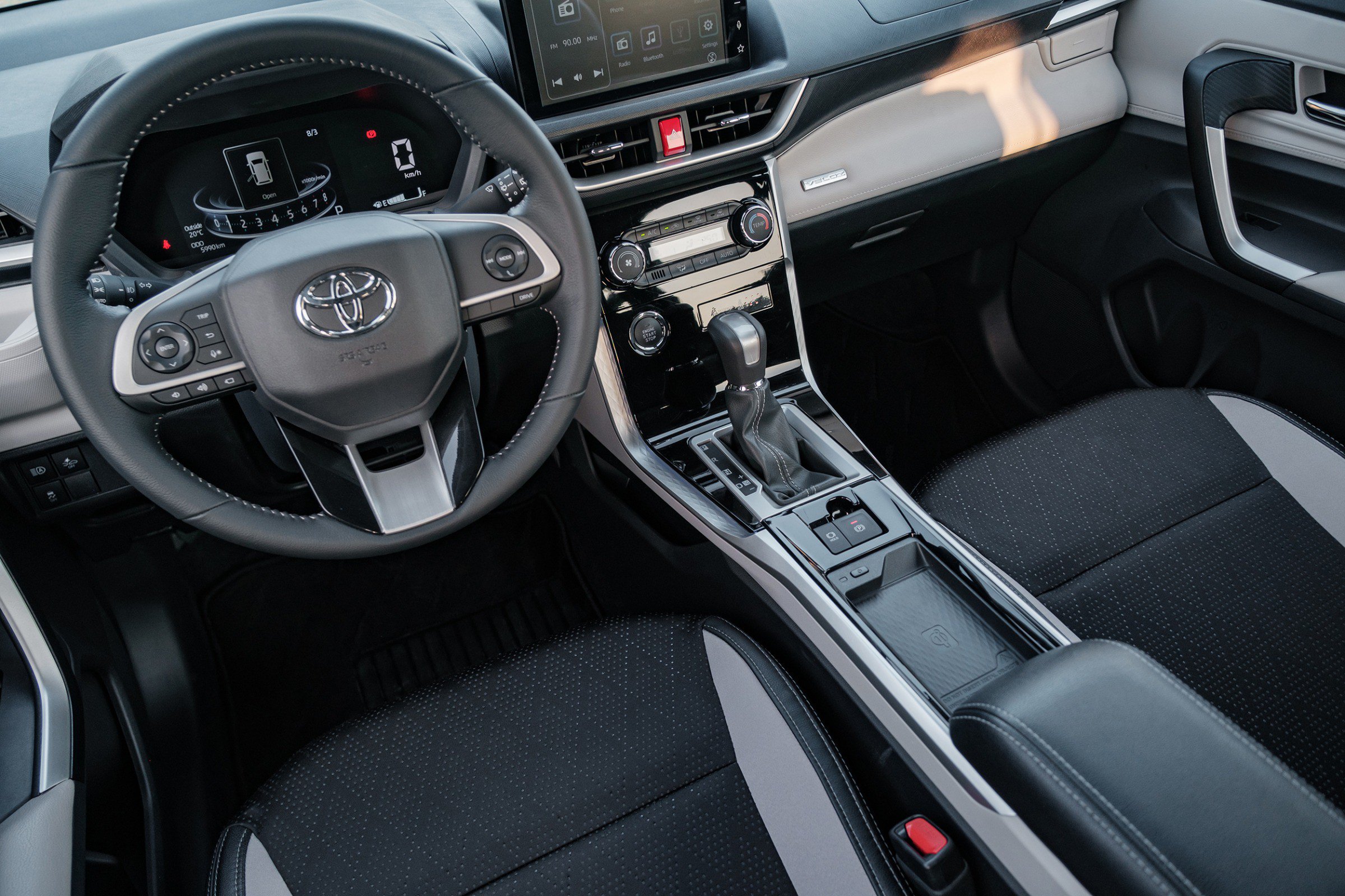 Doanh số mẫu xe MPV Nhật Toyota Veloz Cross trong tháng 4/2025 - 5