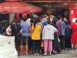 Giá vàng ngày 15/5: Giảm sâu, đổ xô đi xếp hàng mua vàng "bắt đáy"