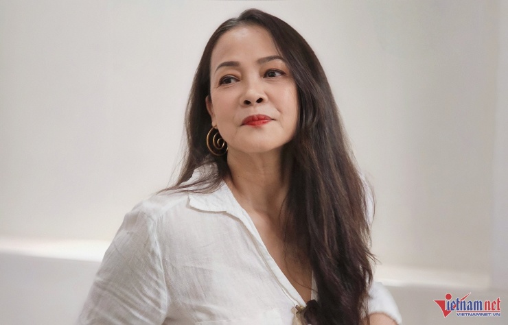 Ca sĩ Hồng Hạnh tuổi 60. Ảnh: Loan Lê