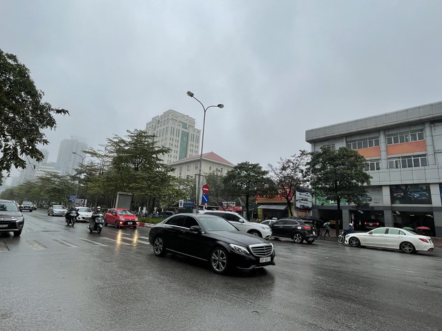 Thời tiết miền Bắc tiếp tục có mưa dông về chiều tối.