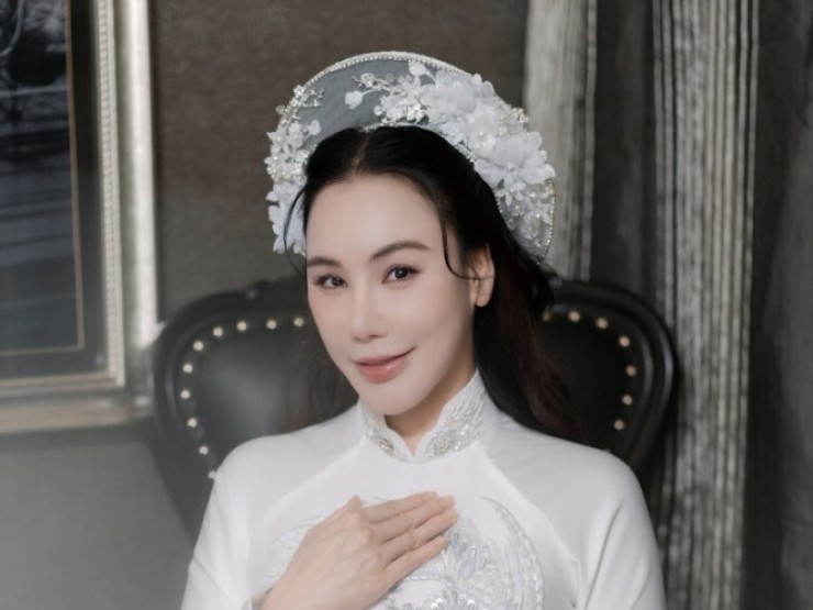 Sự thay đổi nhan sắc theo năm tháng của Hồ Quỳnh Hương khiến khán giả không nhận ra