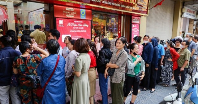 Giá vàng tối 16/5: Lao dốc không phanh, nhiều n...
