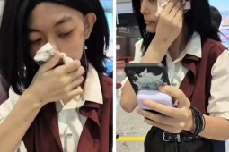 Trang điểm quá tay, cô gái bị máy quét sân bay  từ chối nhận diện 