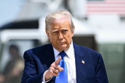 Ông Trump:  ' Tôi có chút vấn đề với Tim Cook ' 
