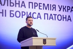 Ông Zelensky nói Mỹ gây sức ép với Ukraine lớn hơn với Nga