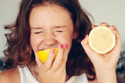 Tin tức sức khỏe - 4 loại quả đặc sản mùa hè càng ăn bàng quang càng “khóc thét”!