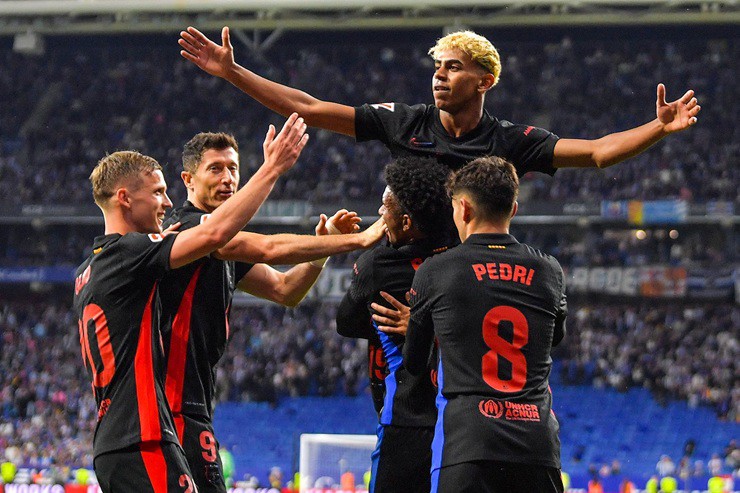 Yamal là niềm cảm hứng của Barcelona trên hành trình giành "cú ăn 3" quốc nội