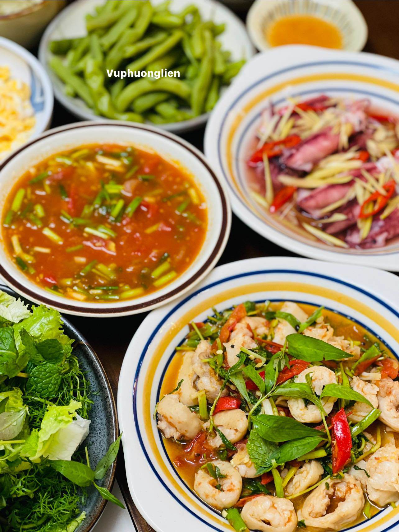 Khấu đuôi xào hành răm - Mực hấp bia - Trứng đảo bông - Đậu luộc