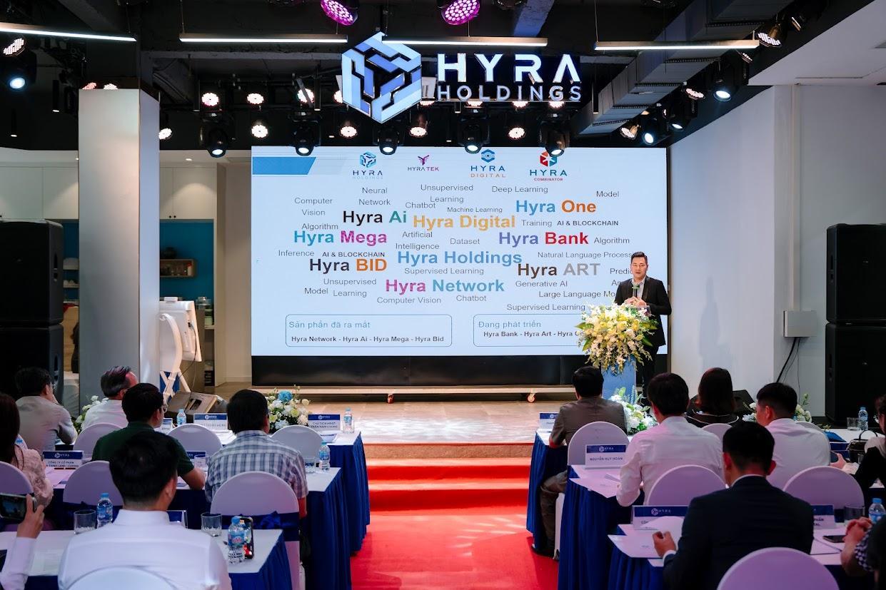 Ông Trần Nam Chung Nhà sáng lập &amp; Chủ tịch HĐQT Hyra Holdings chia sẻ tại đại hội.