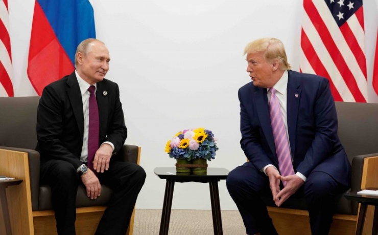 Tổng thống hai nước Nga-Mỹ gặp gỡ năm 2019. Ảnh: Reuters
