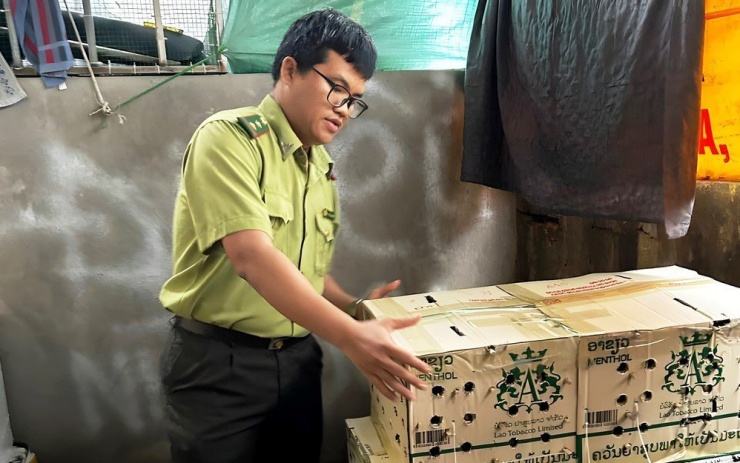 Lực lượng kiểm lâm Huế tịch thu 1.000 chim chào mào không rõ nguồn gốc, tàng trữ tại một bến xe khách trên địa bàn vào năm 2024.