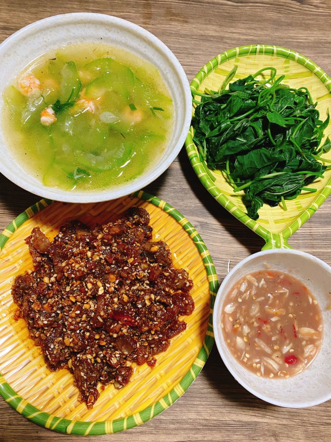 Mâm cơm giản dị chưa tới 100.000 đồng của mẹ gốc Huế - 9