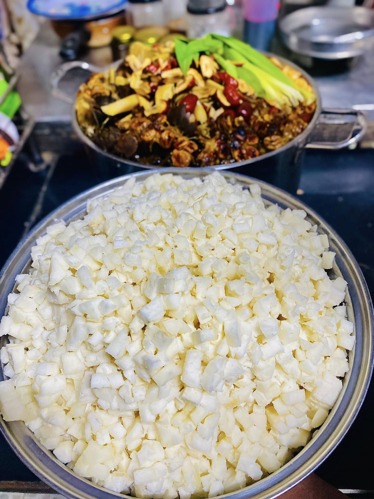 Củ mã thầy đem nấu chè hay làm trà giải nhiệt đều ngon. Ảnh: Lê Trâm